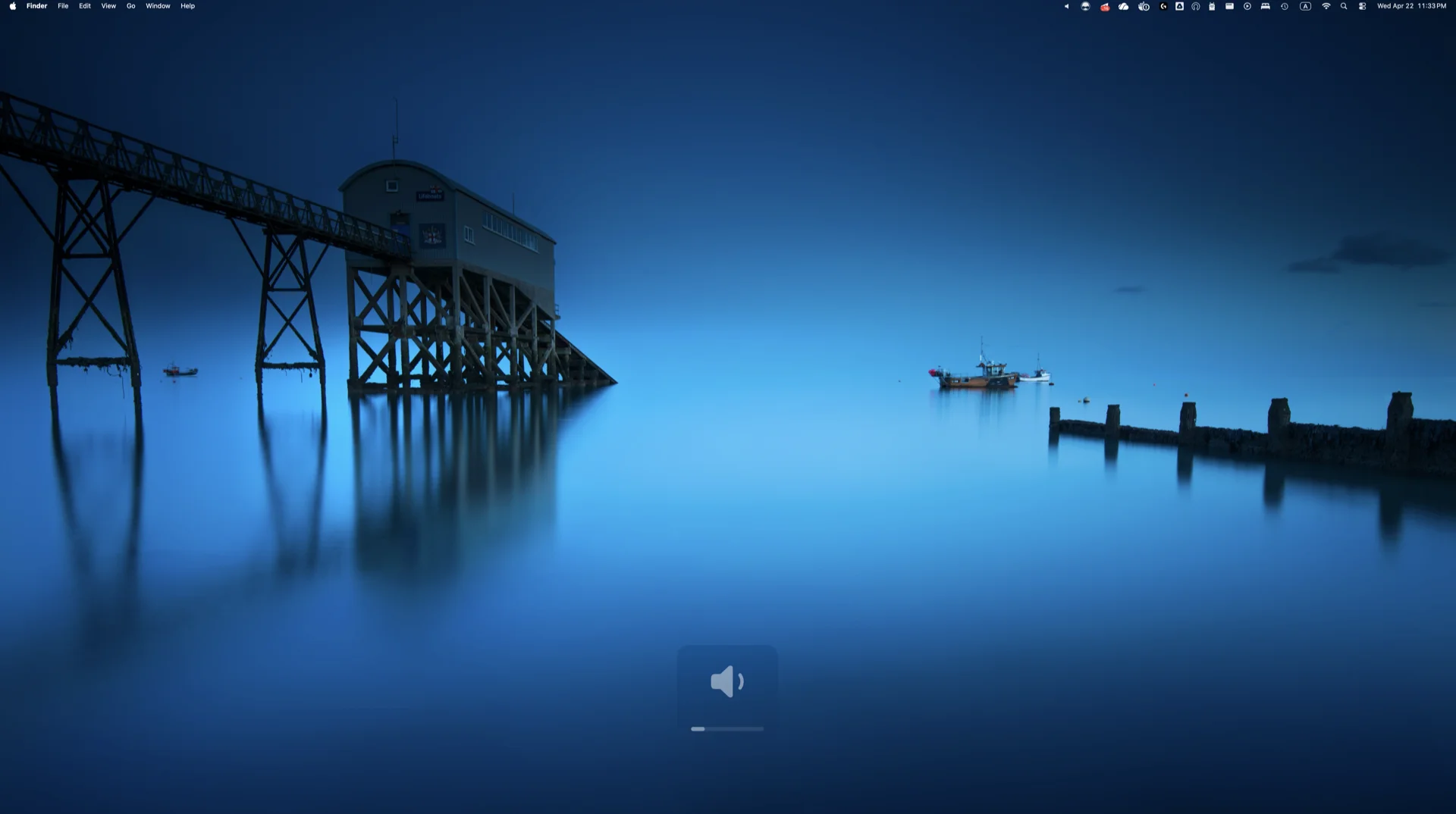 Halo's custom volume HUD shown over a macOS desktop